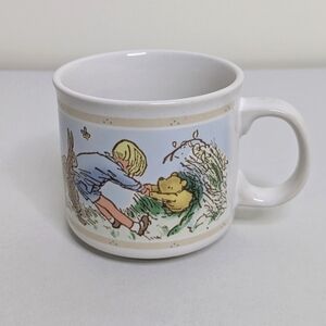 Vintage Walt Disney Company Classic Winnie The Pooh Mug Coffee Tea Cup